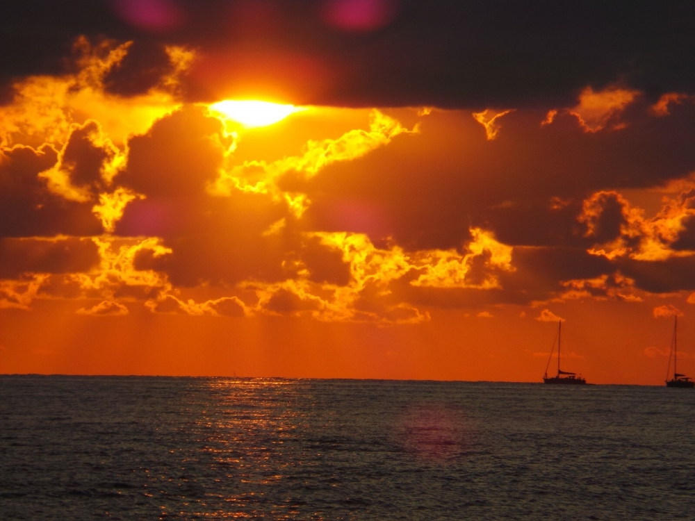 VACANZE IN BARCA A VELA ALLE ISOLE EOLIE!!!!..... - VACANZE IN BARCA A VELA  TOSCANA SARDEGNA CORSICA ISOLE EOLIE